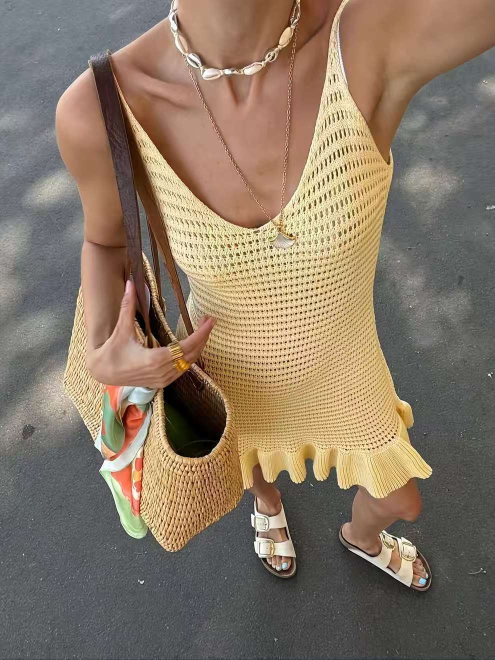 Damen Häkelkleid mit rüschendem Saum