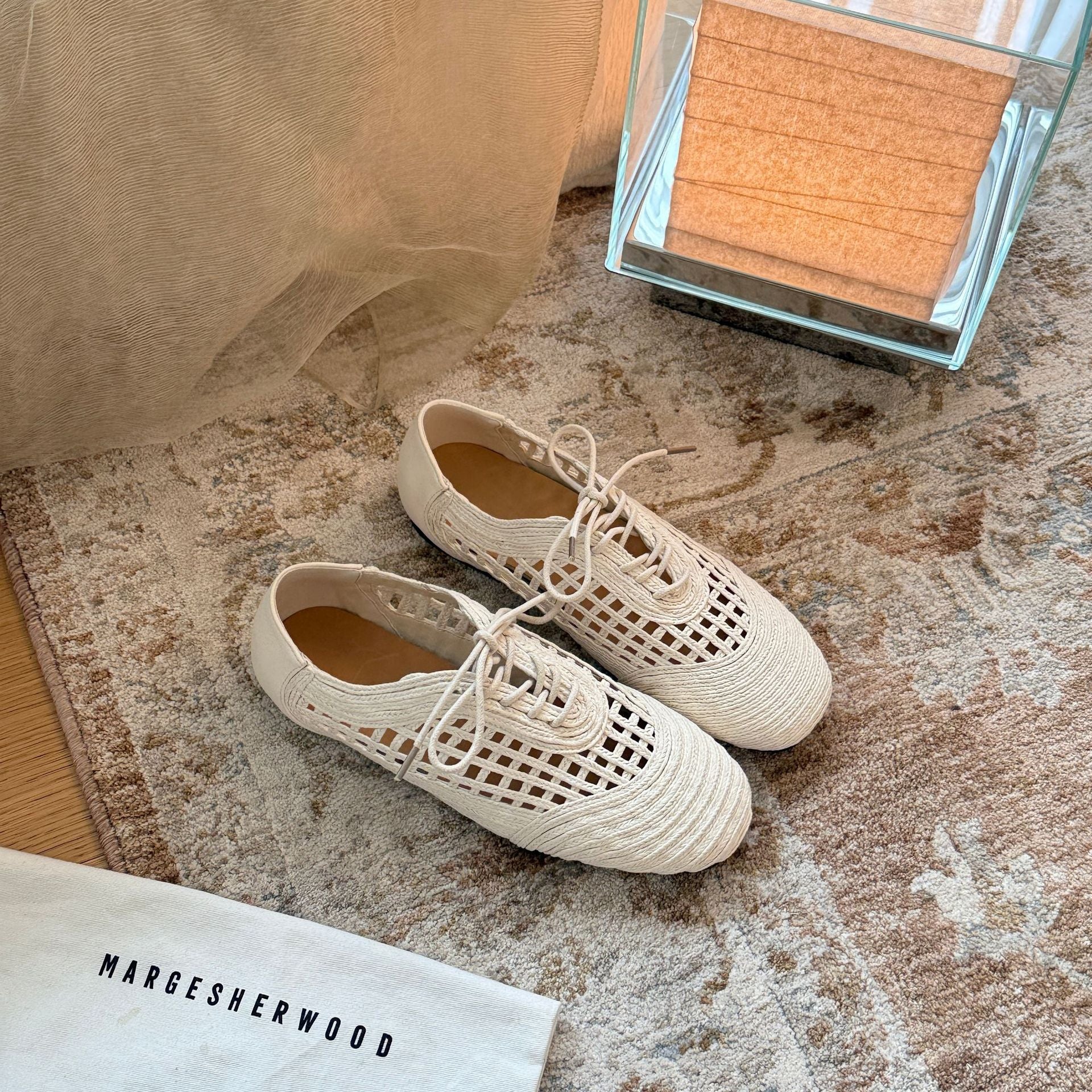 Damen Atmungsaktive und elegante Sneaker mit filigranem Netzdesign R&B