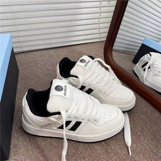 Damen Sportliche Sneakers im retro-inspirierten Design mit dämpfender Sohle R&B