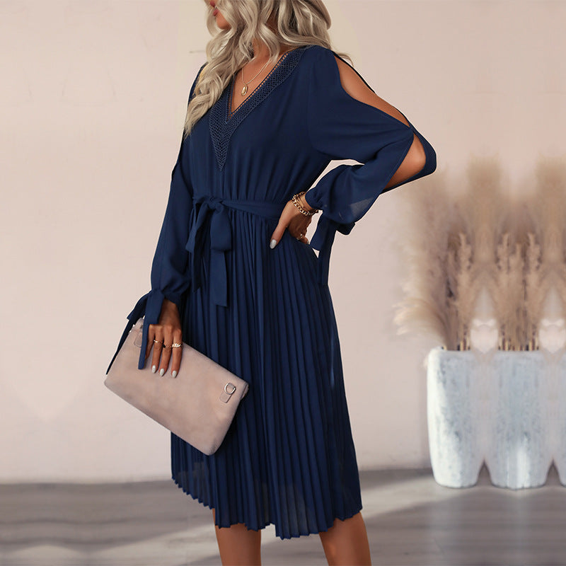 Damen elegantes Wickelkleid mit plissierten Details und Ärmelöffnungen