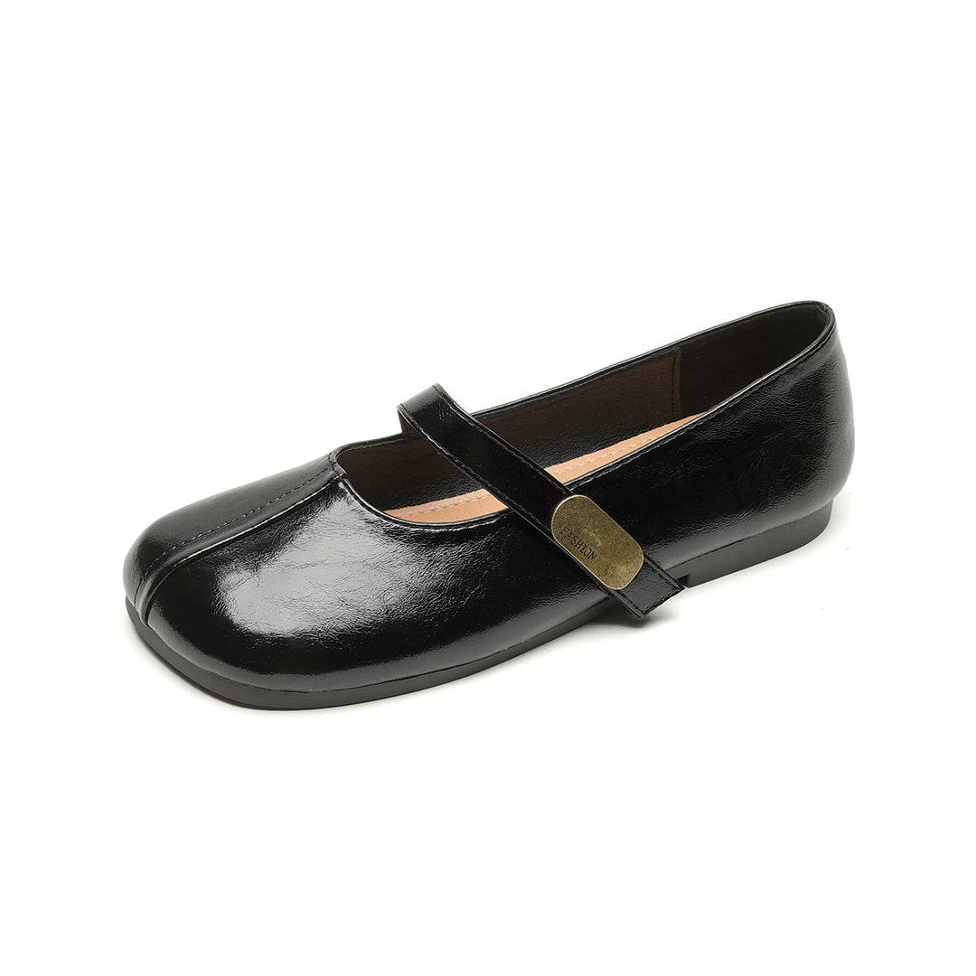 Damen Ballerinas mit elegantem Riemen und hochwertiger Lackoberfläche R&B