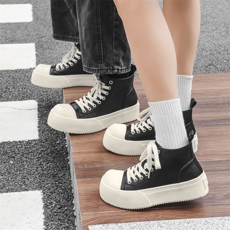 Damen Hohe Plattform-Sneaker mit modernem Design und robustem Profil