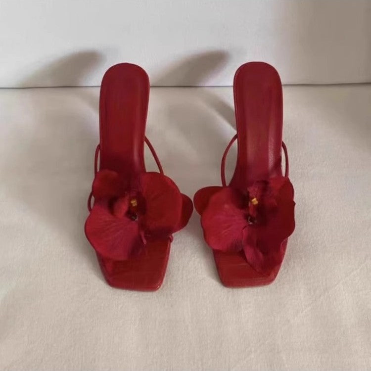 Damen Sandalen mit floralen Akzenten und elegantem Design R&B