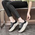 Damen Sneakers mit strukturiertem Obermaterial und rutschfester Sohle R&B