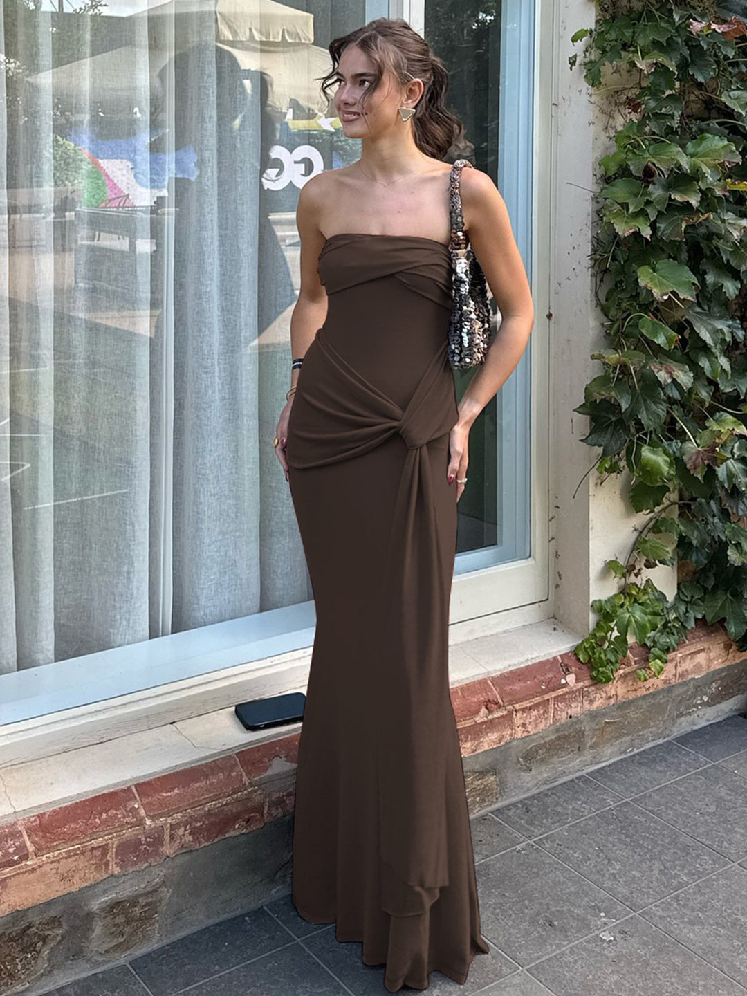 R&B | Einfarbiges ärmelloses Kleid mit hoher Taille und Ein-Wort-Ausschnitt