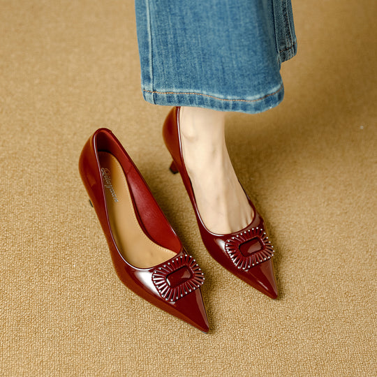 Damen elegante Lackpumps mit auffälliger Schmuckapplikation R&B