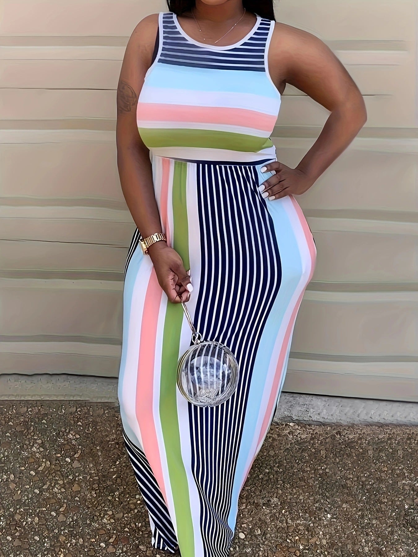 Damen Maxikleid im modernen Streifenlook mit tiefem Rundhalsausschnitt und slim fit Schnitt R&B