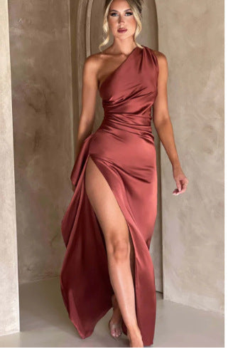 Damen Elegantes Ein-Schulter Maxikleid mit hohem Schlitz und figurformendem Design R&B