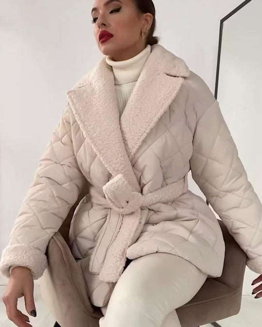 Damen gesteppte Fleecejacke mit Gürtel und großem Kragen R&B