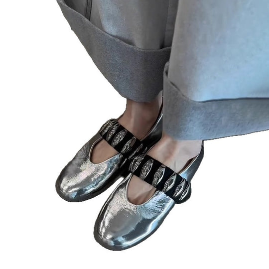 Damen komfortable Ballerinas mit glänzender Oberfläche und dekorativem Riemen R&B
