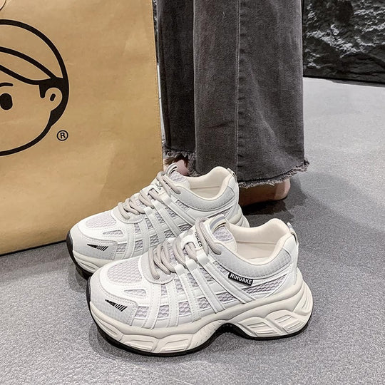 Damen Sportliche Sneakers mit atmungsaktiven Netzstrukturen und stoßdämpfender Sohle R&B
