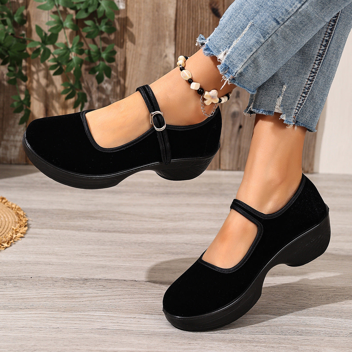 Damen Komfortable und stilvolle Clogs mit verstellbarem Riemen R&B