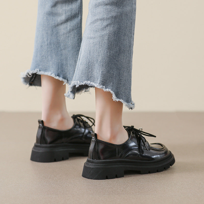 Damen modische Schnürschuhe mit blockartigem Absatz und eleganter Schnallenverzierung