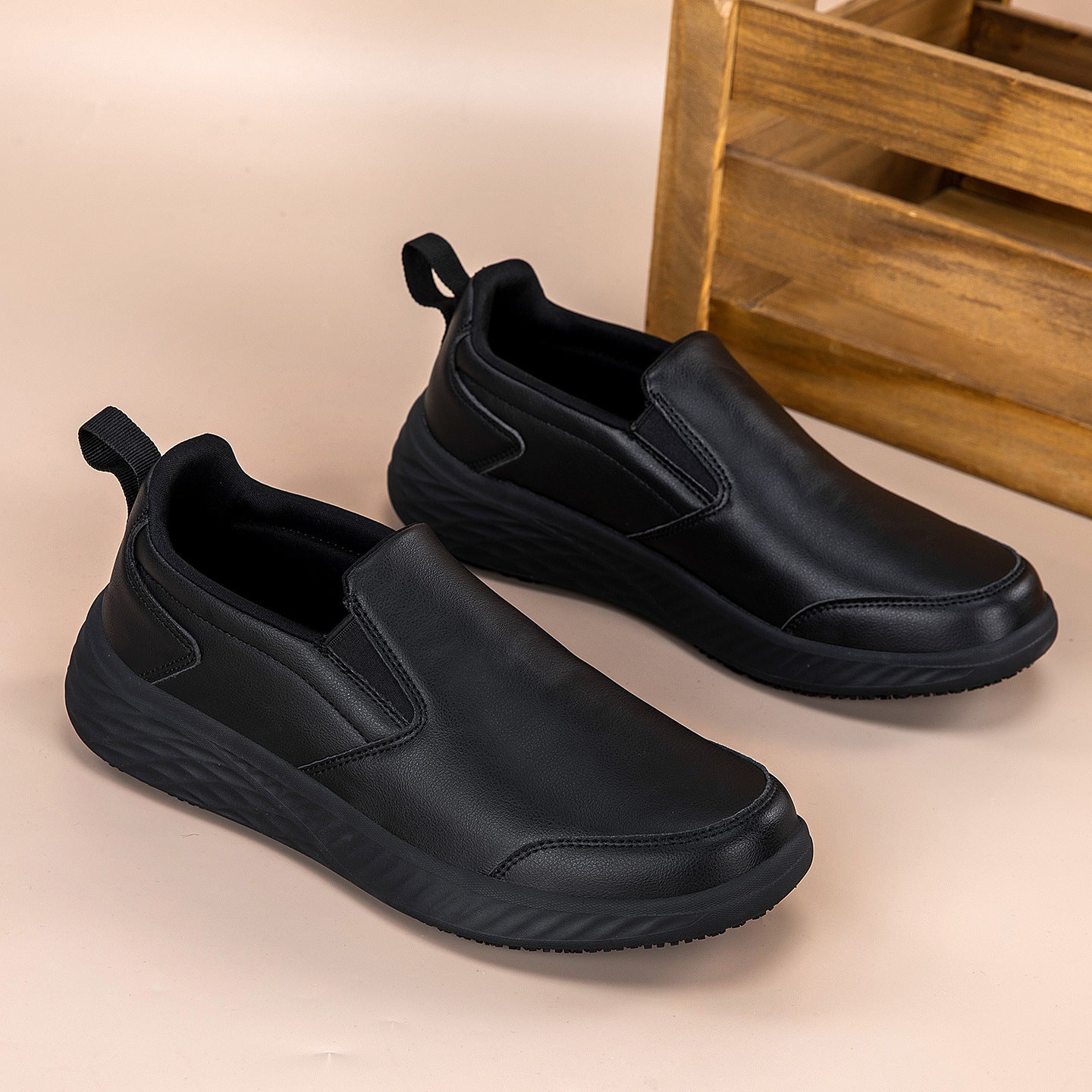 Damen Bequeme Slip-On Sneakers mit rutschfester Sohle R&B