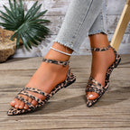 Damen flache Sandalen mit verstellbarem Riemendesign und animalischem Muster