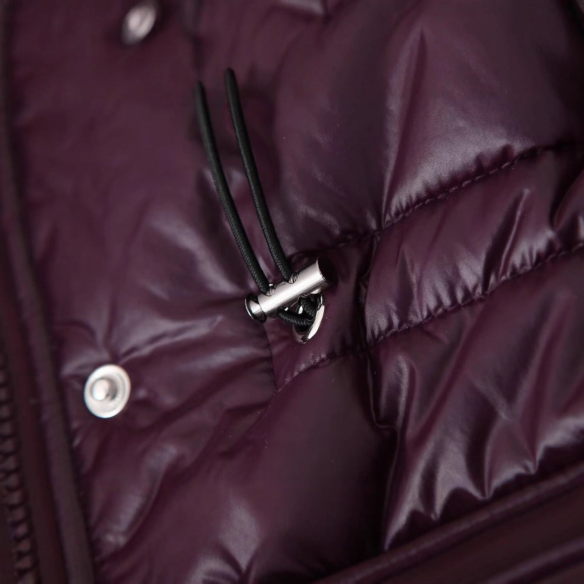 Damen Pufferjacke mit Kapuze und praktischen Taschen R&B