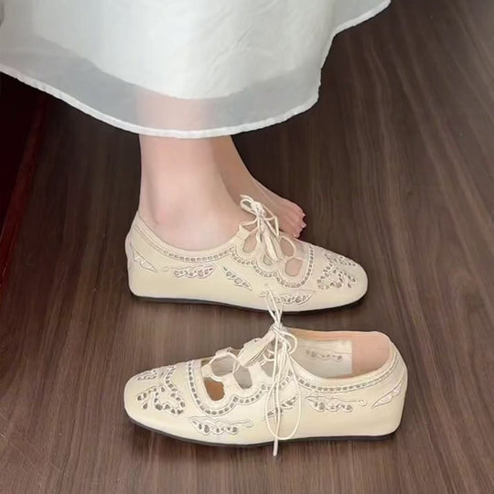 Damen Ballerina-Slipper mit dekorativer Schnürung und filigranem Spitzenmuster R&B