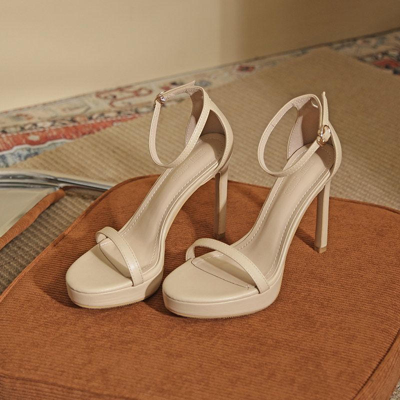 Damen elegante High Heel Sandalen mit glänzender Metalloptik R&B