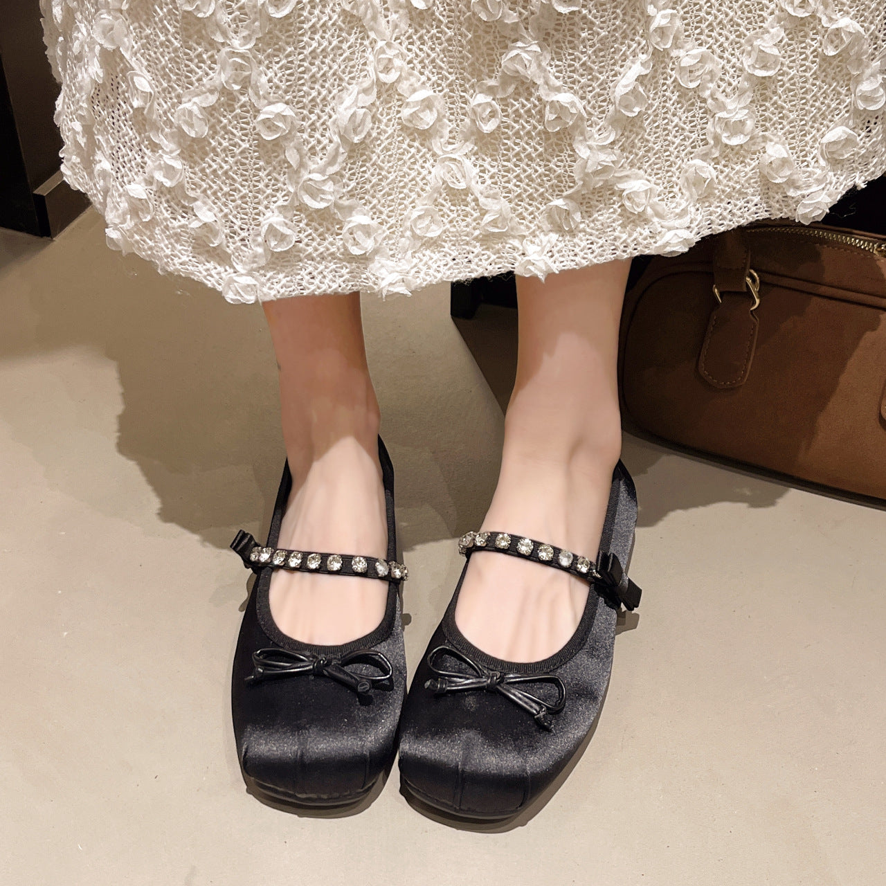 Damen Ballerinas mit dekorativem Riemchen und funkelnden Akzenten R&B