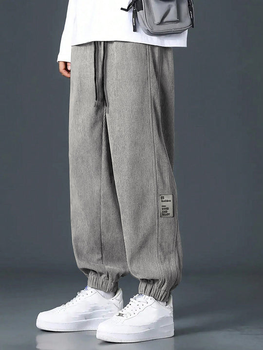 Herren nan Relax-Freizeithose aus feiner Breitkordstruktur mit Tunnelzug und elastischen Knöchelabschlüssen R&B