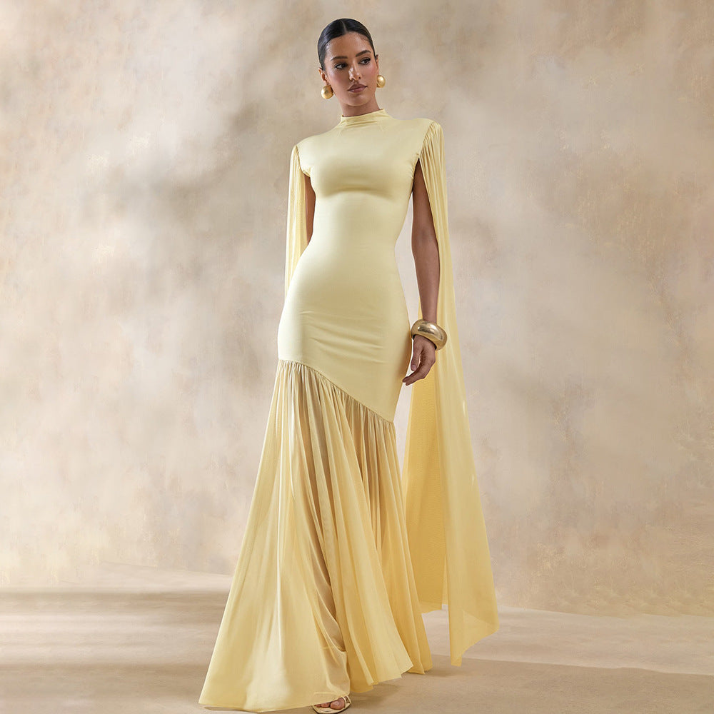 Damen Elegantes Maxikleid mit fließendem Stoff und ausgefallenen Ärmeln R&B