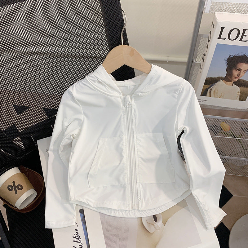Mädchen Nan leichte atmungsaktive Kapuzenwindjacke mit vorderen Pattentaschen R&B