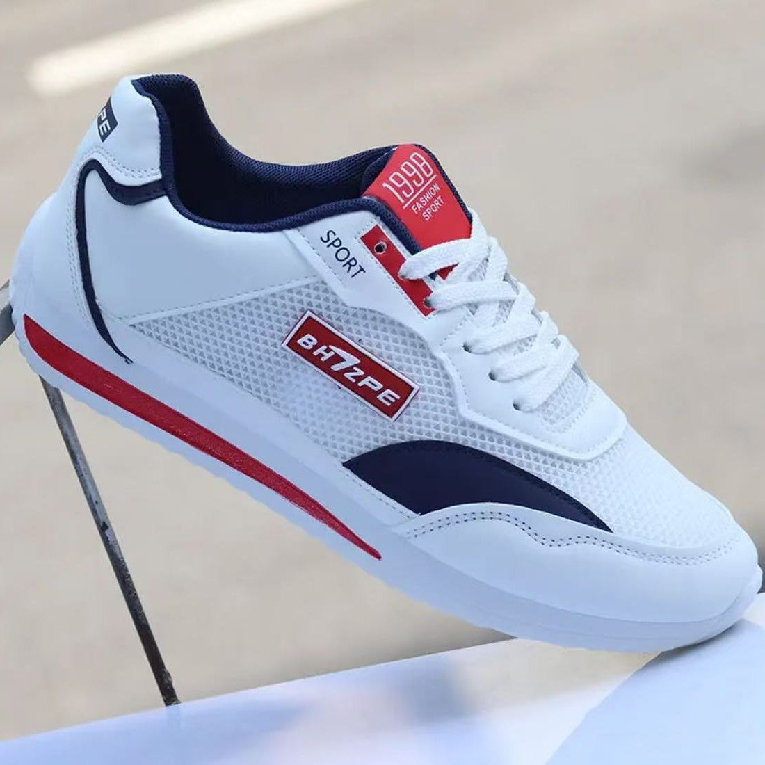 Damen Sportliche Freizeit-Sneakers mit atmungsaktiver Mesh-Oberfläche und rutschfester Sohle