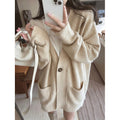 Damen Gemütlicher Strickcardigan mit großen Taschen und asymmetrischem Schnitt