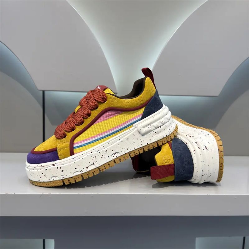 Damen Trendige Chunky Sneakers mit lR&Bhaftem Design und strapazierfähigen Materialien R&B