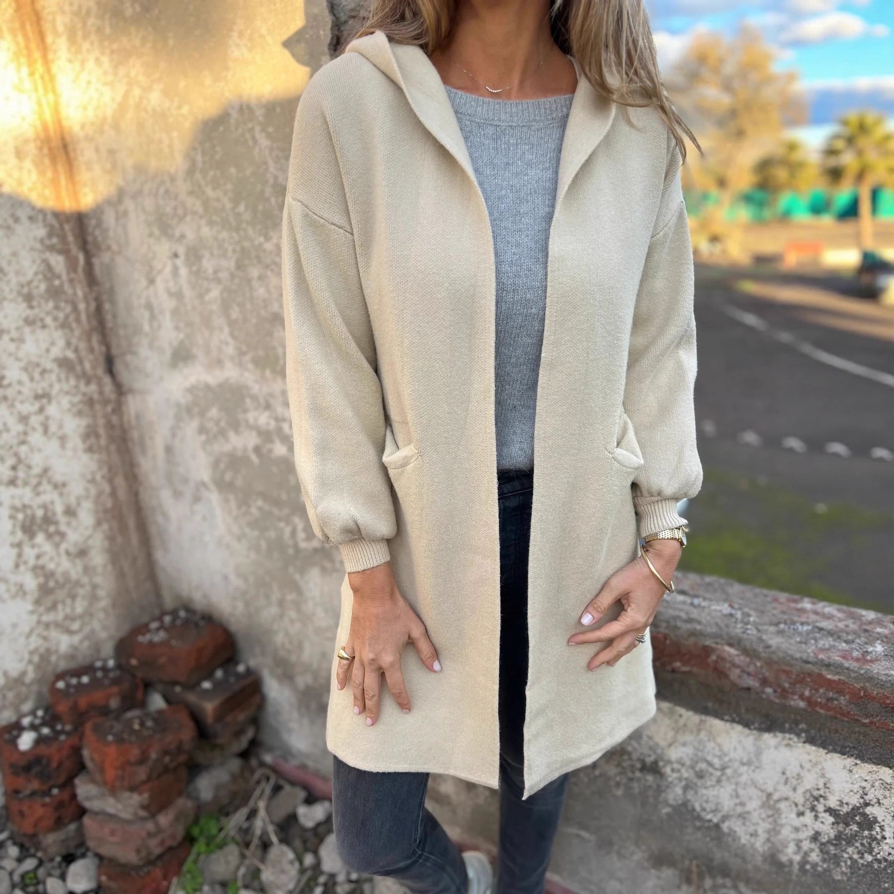 Damen Kuschelige Strickjacke mit Kapuze und Taschen R&B