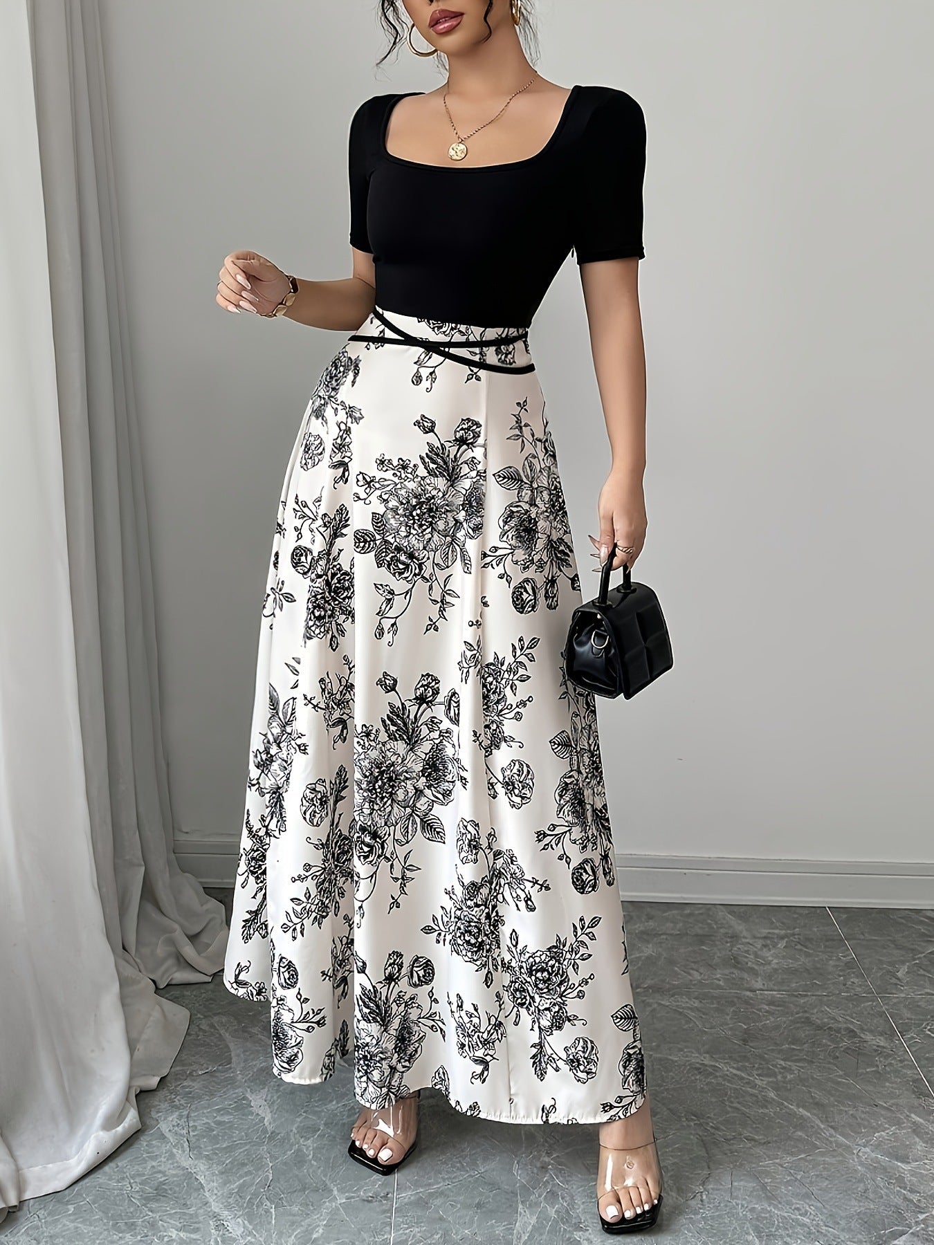 Damen Elegantes Maxikleid mit floralem Design und tailliertem Schnitt R&B
