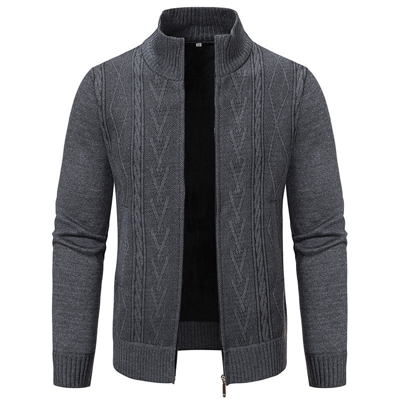 Herren Strickjacke mit modernem Zopfmuster und hohem Stehkragen R&B