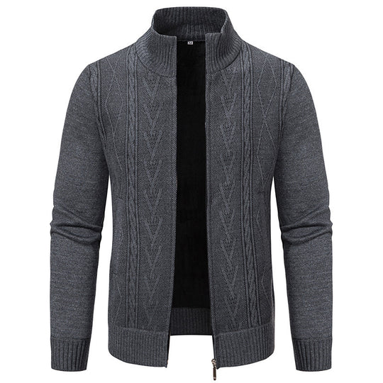 Herren Strickjacke mit modernem Zopfmuster und hohem Stehkragen R&B
