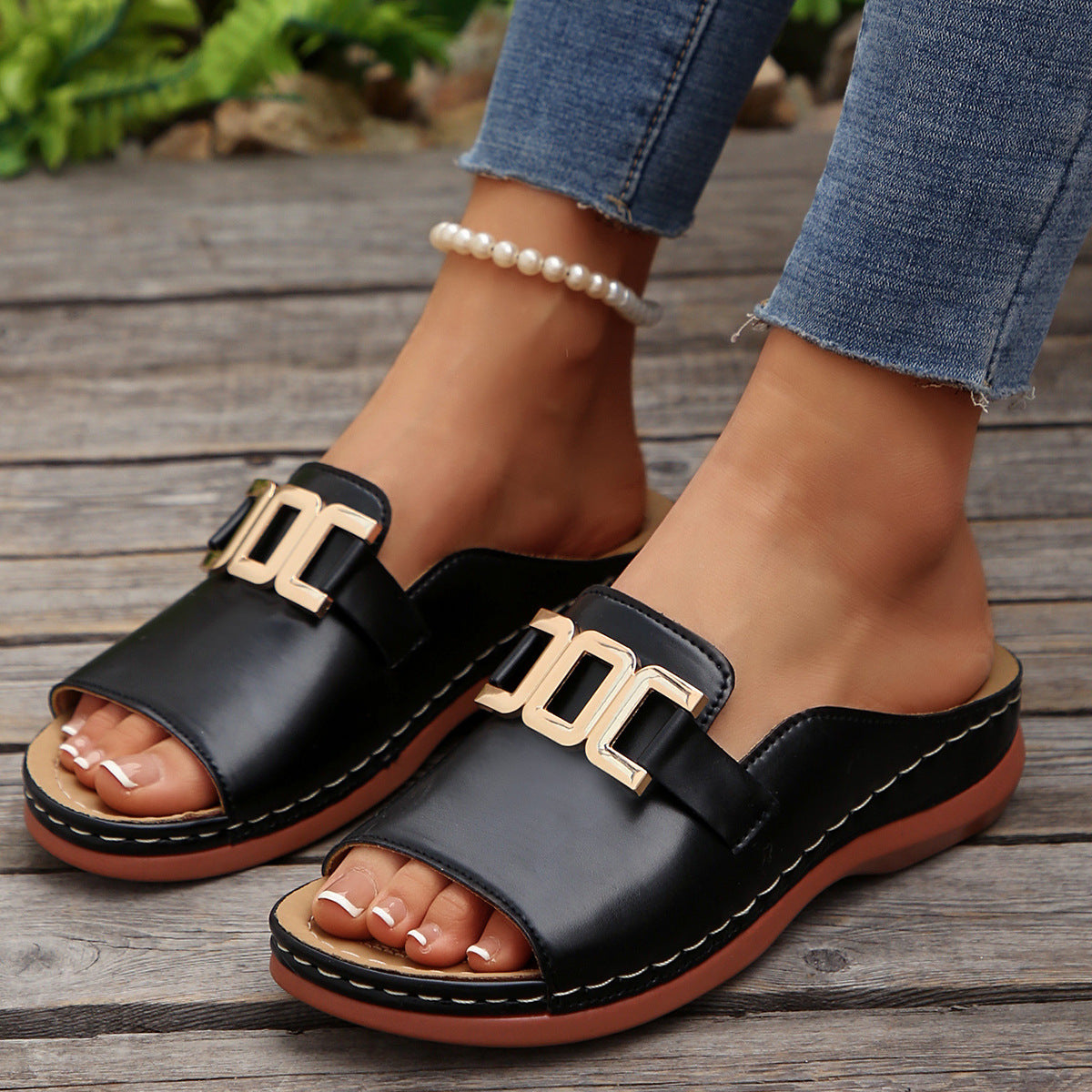 Damen Elegante Mules mit modischem Goldakzent und komfortablem Fußbett R&B