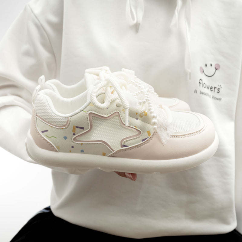 Damen Sneakers mit verspieltem Sternen-Muster und perlenverzierten Schnürsenkeln R&B
