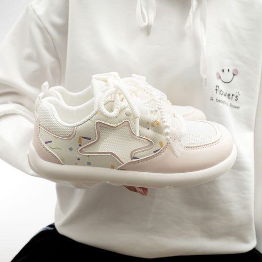 Damen Sneakers mit verspieltem Sternen-Muster und perlenverzierten Schnürsenkeln R&B