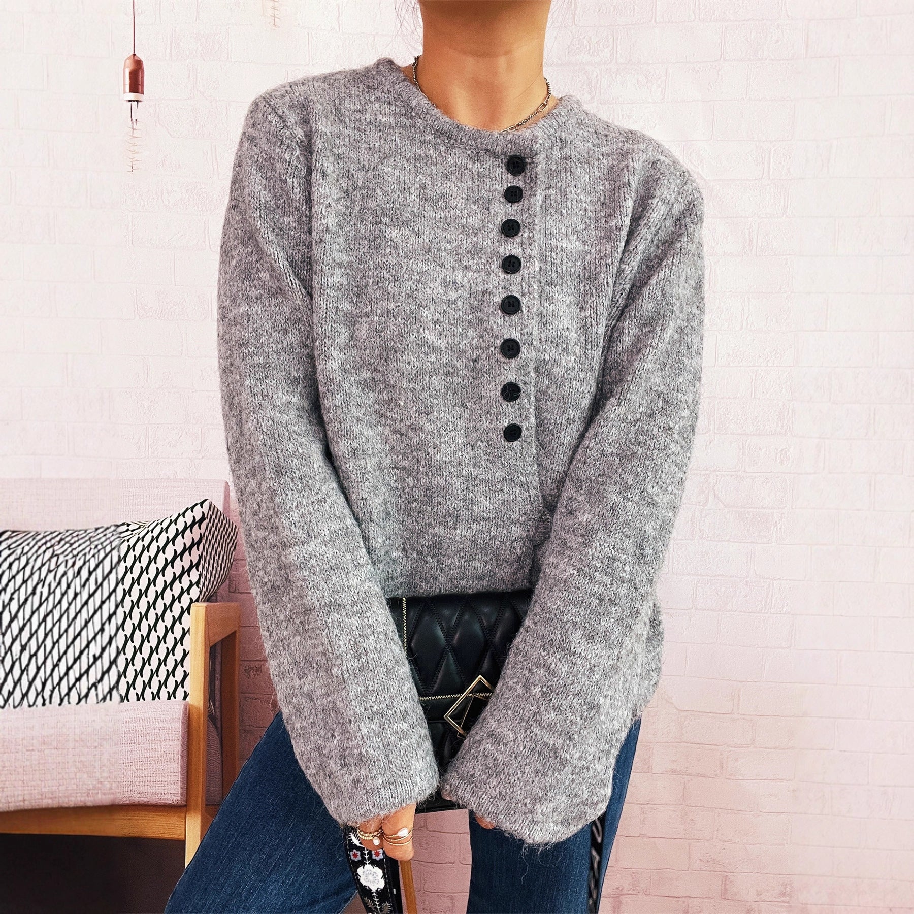 Damen Kuschelige Strickjacke mit elegantem Bindegürtel und modernen Knopfdetails R&B