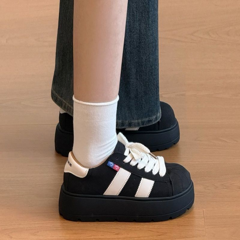 Damen Sportliche Plattform-Sneaker mit strapazierfähigem Obermaterial R&B