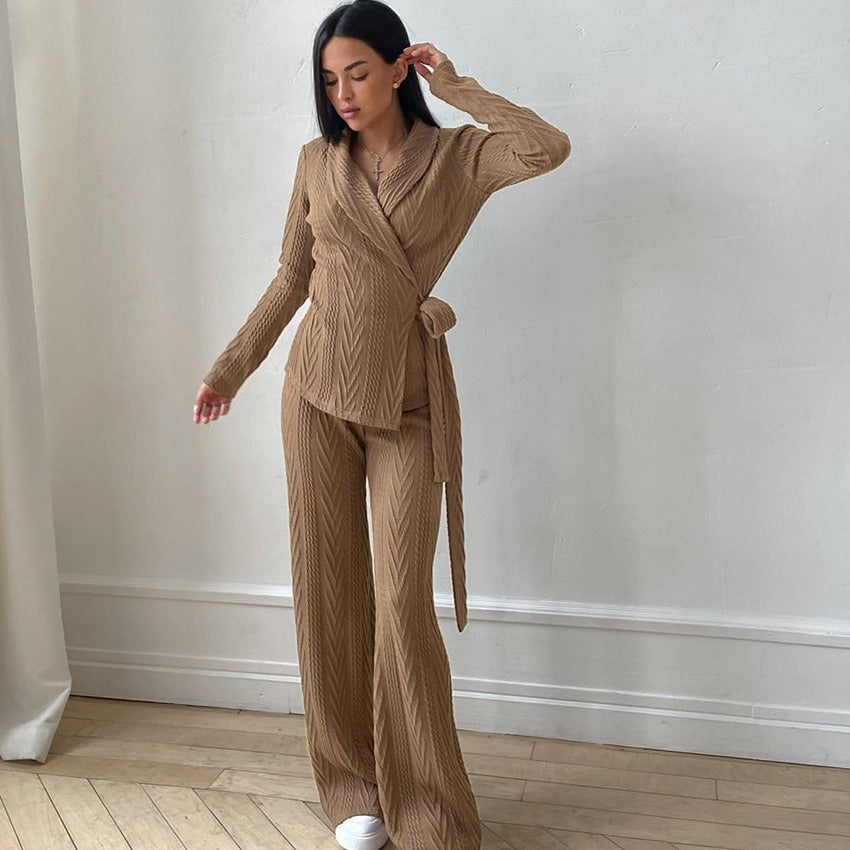 Damen Strickanzug im modernen Look mit eleganten Details R&B
