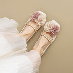 Damen Ballerinas mit dekorativem Blumenakzent und goldener Kette