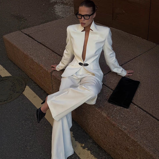 Damen elegantes Tailor-Anzug-Set mit minimalistischer Silhouette und tiefem Ausschnitt R&B