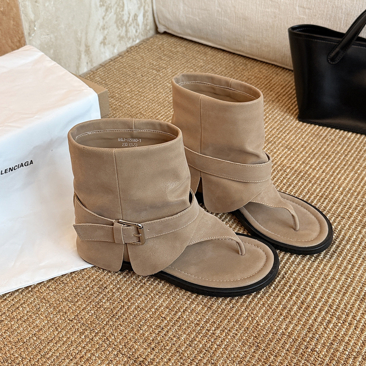 Damen Offene Stiefel mit modischem Fransen-Design und komfortabler Schnalle