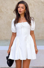 Damen sommerliches Minikleid mit Puffärmeln und tailliertem Design R&B