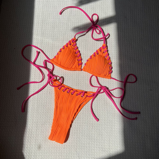 Damen Triangel-Bikini mit raffinierten Schnürdetails R&B
