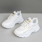 Damen Sportliche Sneakers mit modischer Metallic-Applikation und strukturierter Oberfläche R&B