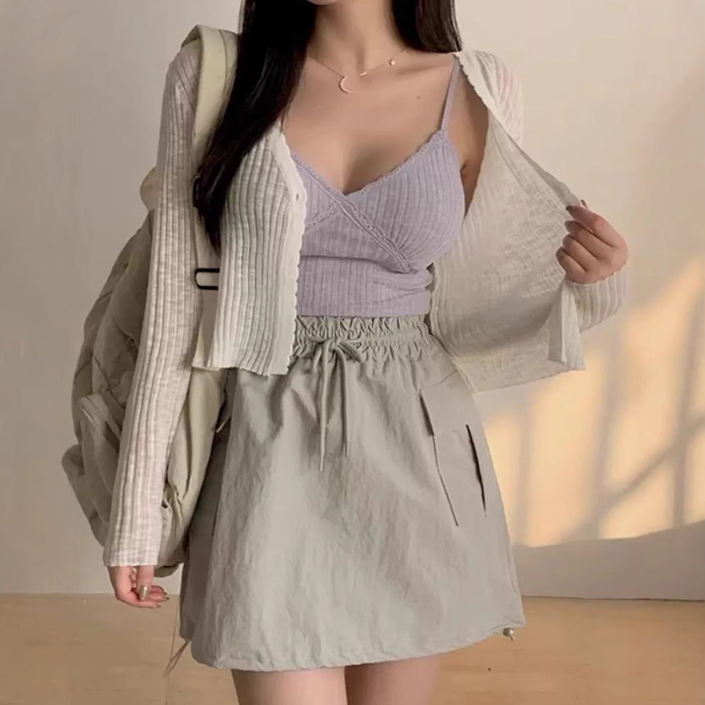 Damen verspielte Strickjacke mit dekorativen Details und leichtem Material R&B