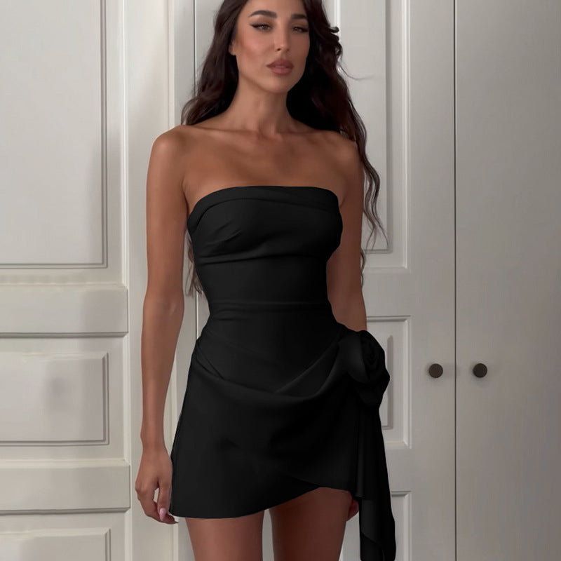 Damen Wickelkleid mit trägerlosem Design und dekorativem Blumen-Detail R&B