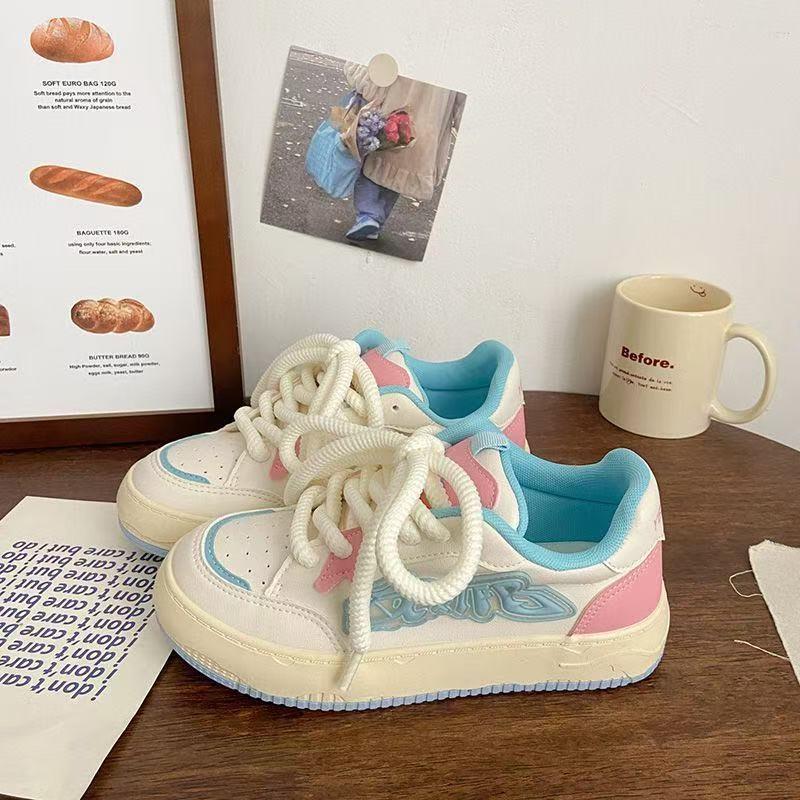 Damen Sportliche Sneaker mit modischen Akzenten und dicker Sohle R&B