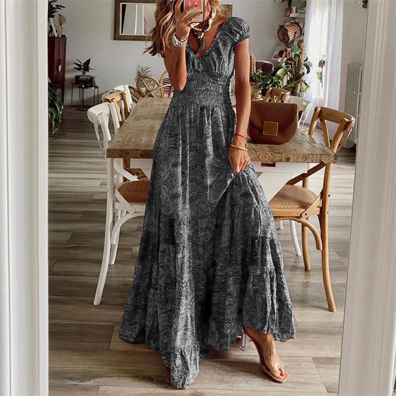 Damen Maxikleid mit raffiniertem Schnitt und verspieltem Volant R&B