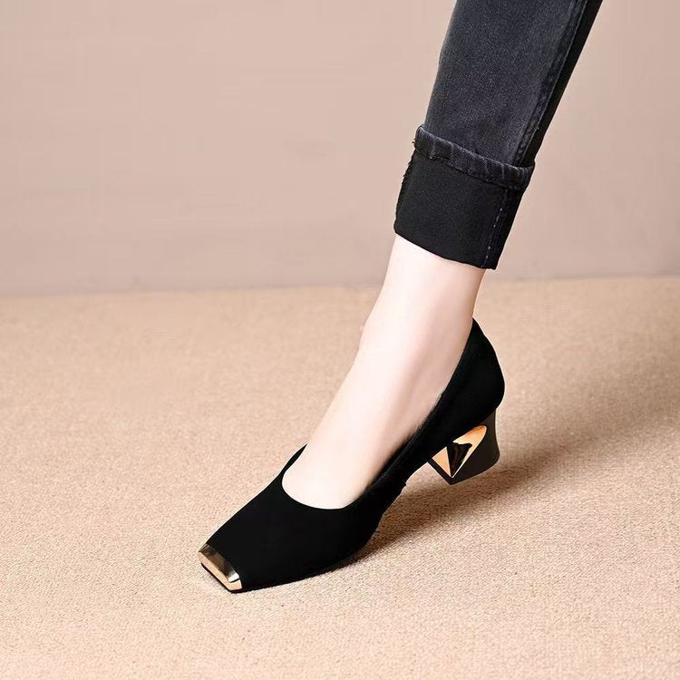 Damen elegante Pumps mit modischem Metall-Highlight und komfortablem Absatz R&B